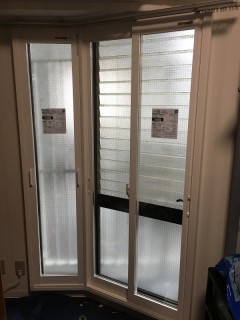 変形窓でも、神戸六甲店なら内窓取り付けちゃいますよ～（神戸市灘区・F様邸）
