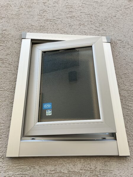 フルマドチェンジ「明るい明日への一歩：APW330樹脂窓で実現した窓リノベーション」