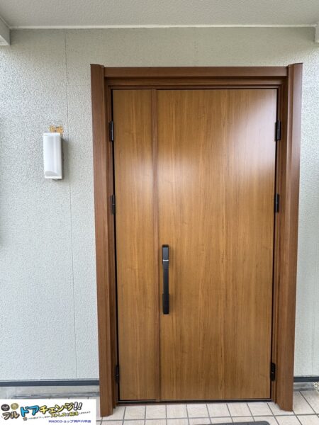 神戸市北区Ｎ様邸　鍵が折れた、結露の掃除が大変→断熱ドアに交換して憧れのポケットキー仕様に