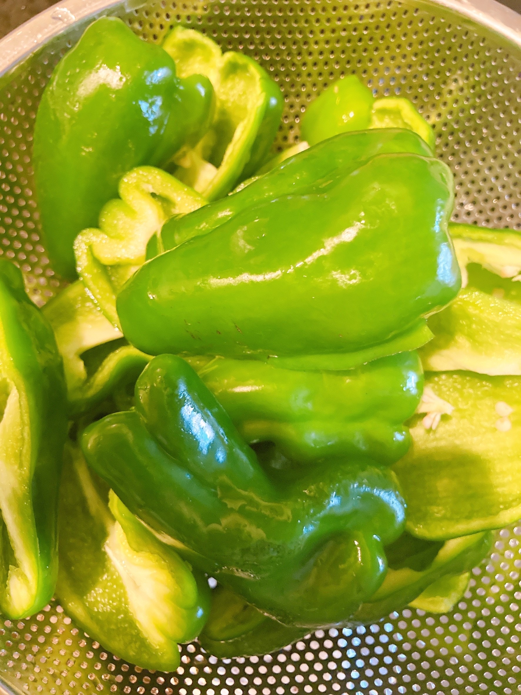 ピーマンの肉詰め