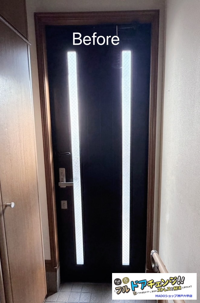 採光は2か所あり明るい玄関◎