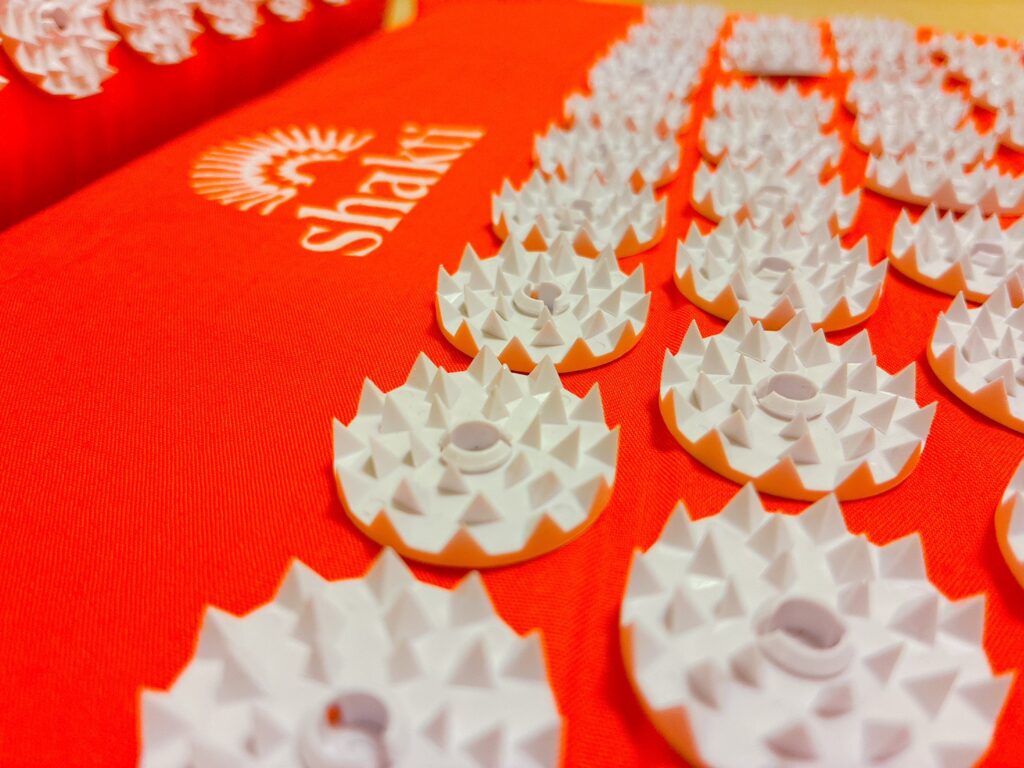 買って、使ってみました！うわさの「シャクティマット」😉